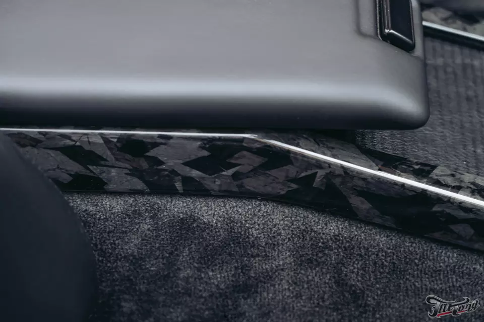 Mercedes SL500 (R129). Ламинация вставок интерьера кованым карбоном!
